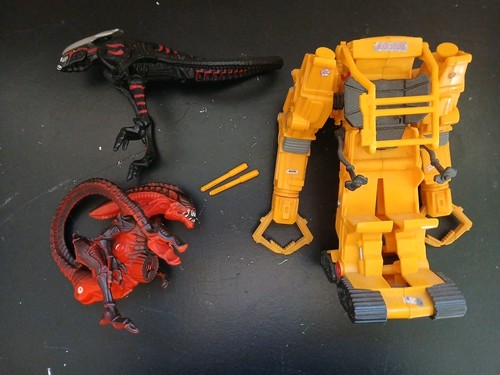 Vtg aliens figures lot - lot,