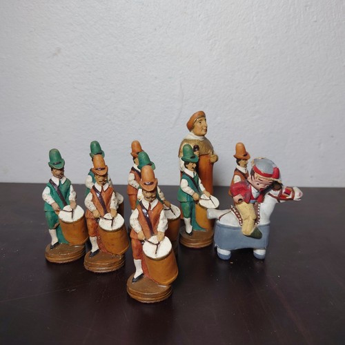 Mixed figure vintage - figure,