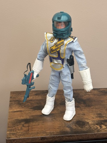 Vintage action man space - action,